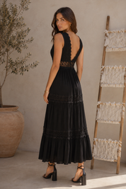 Neve Crochet Maxi - Black